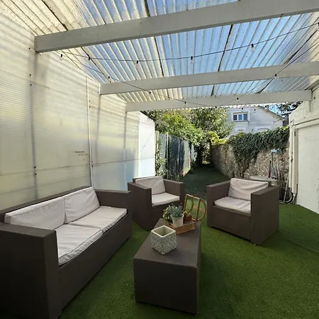 Dom wakacyjny Maison Cosy, Climatisation Et Jardin Tours